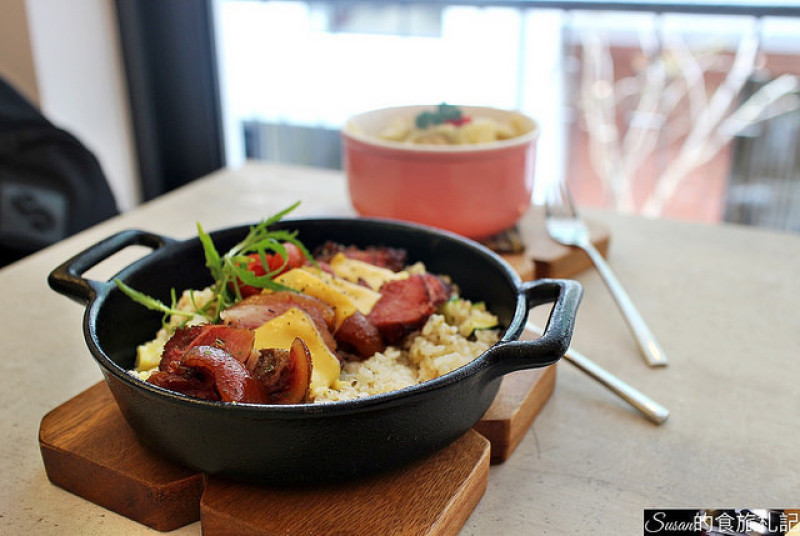 台北美食|BLAnC.中山 用心的料理講究的食材，早午餐、燉飯、千層麵、鐵鍋鬆餅、蘋果派都不容錯過 捷運中山站美食 下午茶 甜點