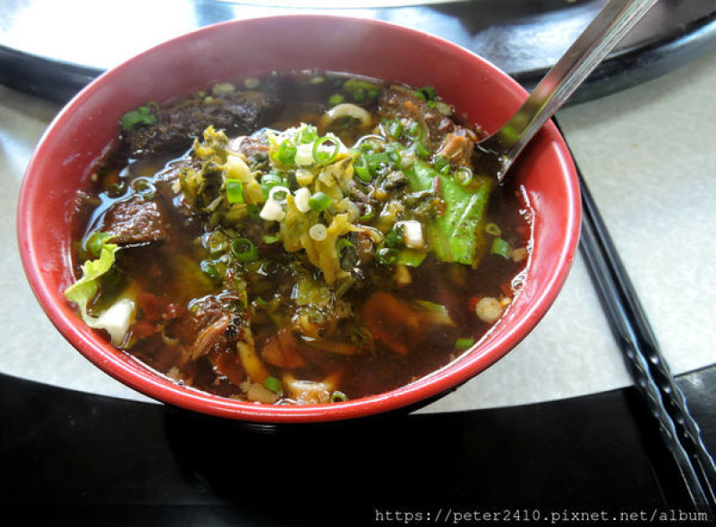 【花蓮】台灣牛肉麵│無障礙旅遊│到太魯閣必嘗麵食，肉嫩又大塊