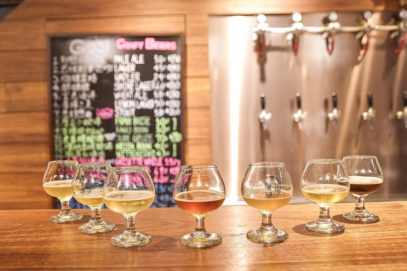 【板橋G+9鮮釀餐廳三民店】自製多款啤酒，餐點平價適合朋友聚餐的餐廳！