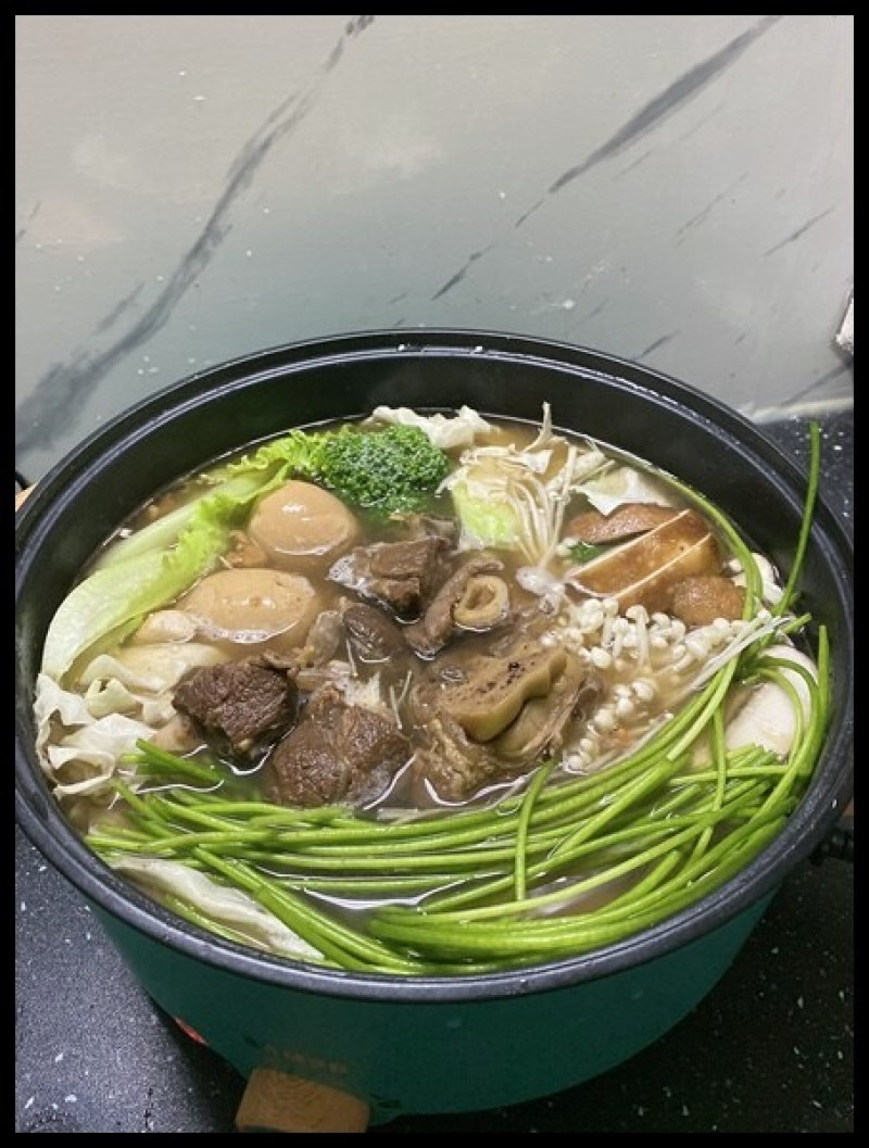 秋冬窩在家裡大嚐【大成集團】藥膳羊肉湯  簡單加熱就能輕鬆享用,特別暖心又暖胃