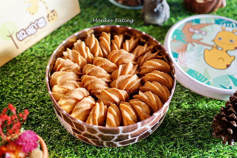 【台中西屯】入口酥化的鹹香滋味『短腿阿鹿餅乾-漢口店』。可愛阿鹿童話小屋│獨賣帕瑪森起司風味│超夯排隊曲奇餅乾│台中伴手禮推薦