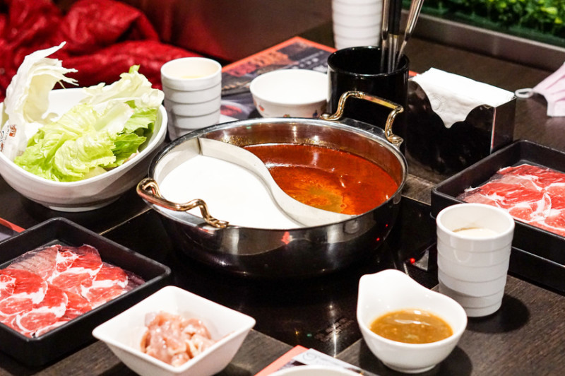 【銀湯匙泰式火鍋。 爆好喝的南薑椰奶鍋／吃泰式火鍋也能享受泰國菜】