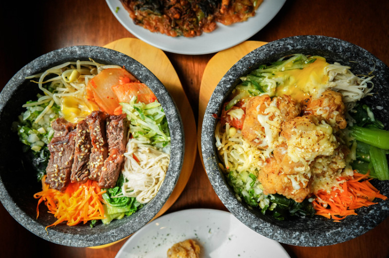 四米大石鍋拌飯專賣X魔王 台北中山區 七種韓式拌飯好滿足 滋滋作響好美味 中山韓式料理韓式拌飯 捷運中山站 內文有店家資訊