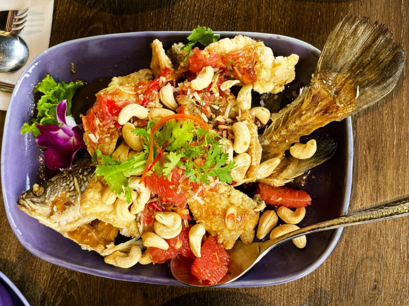 【台中 泰式料理】NARA Thai Cuisine 泰式料理 台中三井店，特色菜多得大開眼界~重點是都很好吃