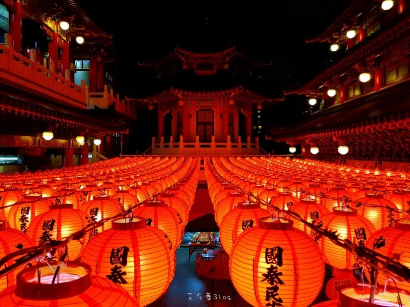 《高雄好好玩》三鳳宮❤百年古蹟，網美聖地！大紅燈籠海~傳說中的神隱少女場景...