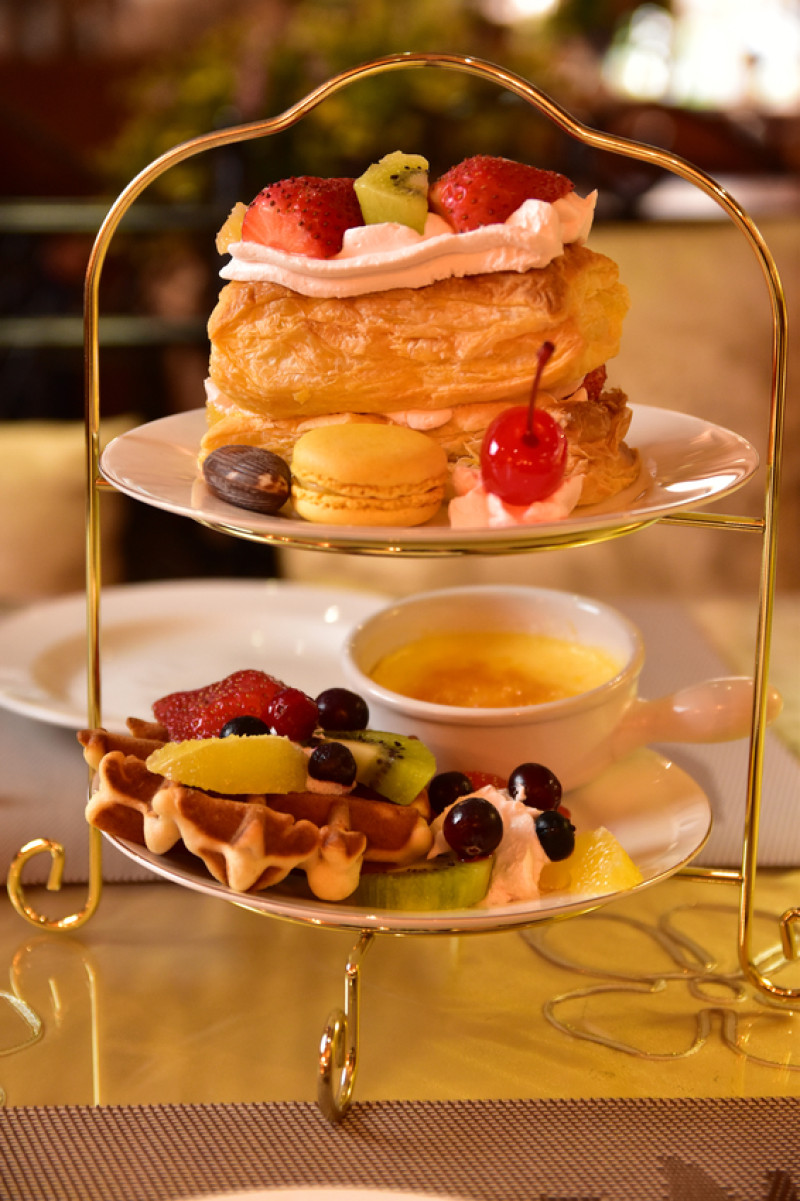 東海藝術街必吃美食"艾凡里咖啡廳"，適合情侶一同享用的雙層下午茶