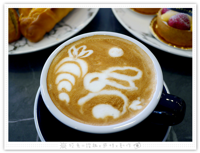 [台南食記] M2 coffee shop~台南東區下午茶咖啡館推薦！自家烘豆！手作甜點、歐式麵包、鬆餅、熱壓吐司！