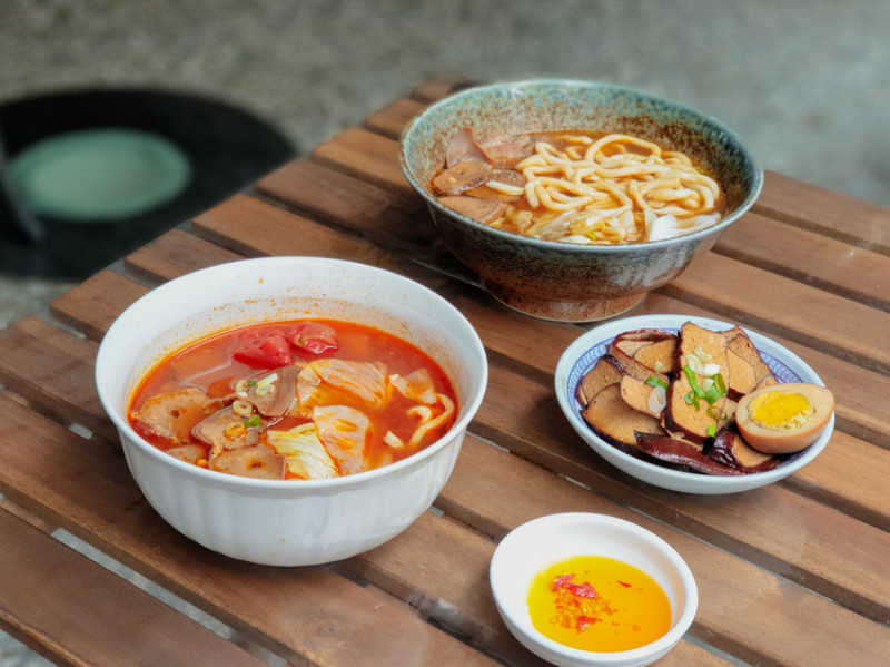 高雄美食||好麵食堂-做好麵，食好麵。很實在的蕃茄湯頭 ||新興區