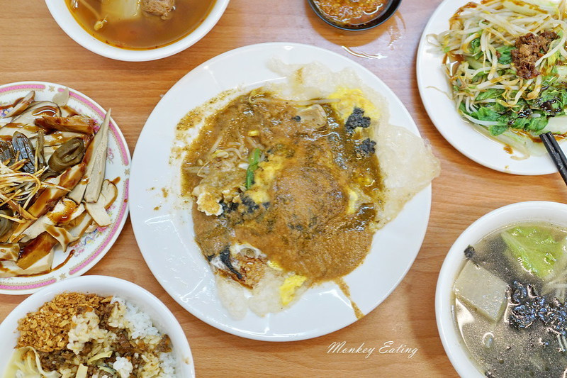 【台中豐原】平價素食街邊小店『口味素食』。服務親切食材乾淨美味│素ㄜ仔煎、素食紅燒、飯麵食│寵物友善店家