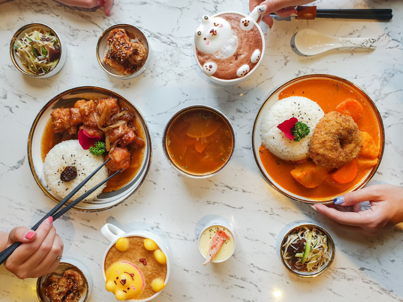 高雄美食||好夥伴咖啡 文山店-甜甜圈造型的肉排，還有超Ｑ立體拉花飲品再搭配爆乳蛋糕||三民區、文山特區、高雄咖啡廳