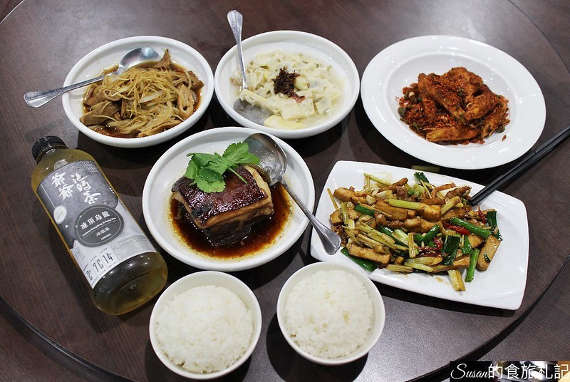 台中美食|彩姨客家小館提供傳統客家料理、聚餐桌菜、平日商業午餐，隨時想吃都能嚐到  南屯美食 完整菜單