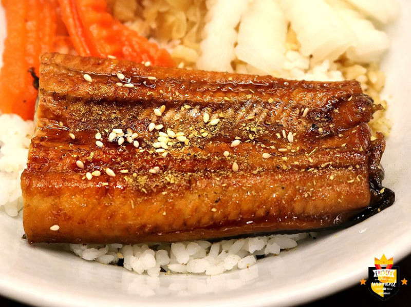 台南日本料理x熱炒／嚴選頂級日本種鰻／外銷日本4尾1公斤規格／老饕必點隱藏版菜色／當季新鮮食材／價格實在CP值高