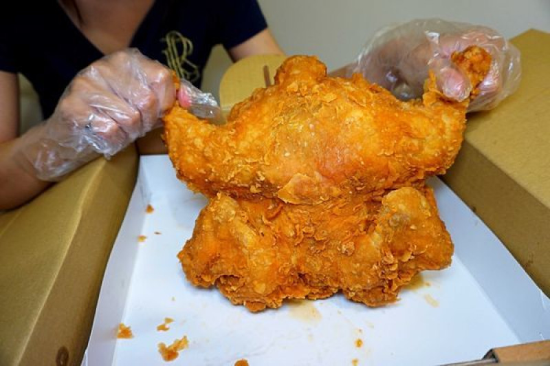 [高雄美食] 爆Q美式炸雞 武廟店-炸一隻雞今晚吃雞/ 高雄美式炸雞/ 超美味的炸全雞/ 高雄炸雞推薦