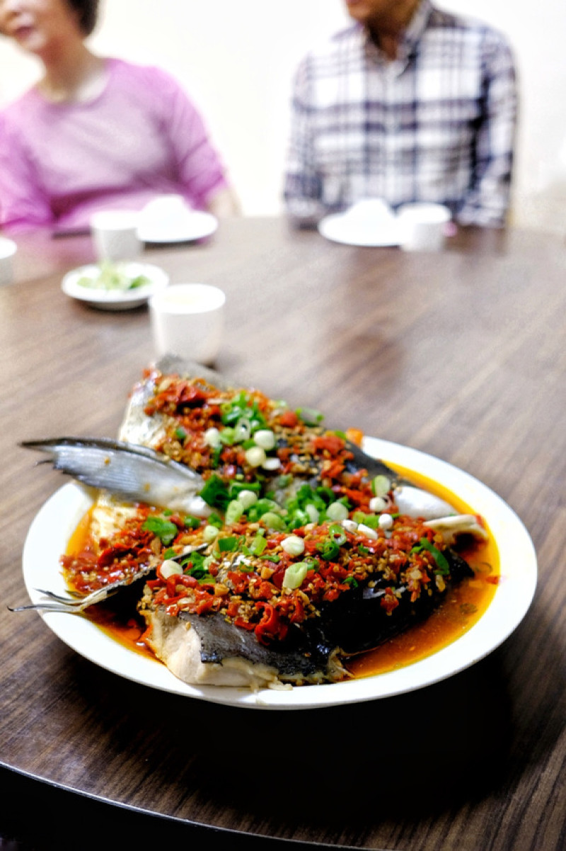 台南南區｜剁椒魚頭、銀絲捲必點！老字號湘菜香湘園