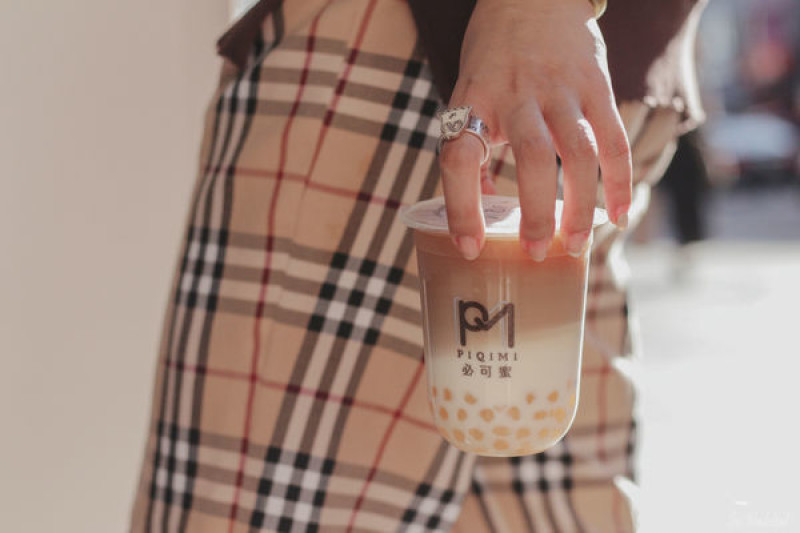 【食記】台北・西門｜PiQiMi 必可蜜・簡沛恩新品牌手搖店，獨創四季春茶原葉製作「綠寶珍珠」，每日限量！