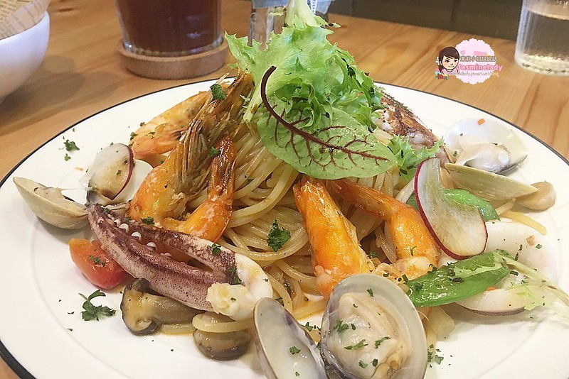 【高雄│新興】解憂好食商行～近期愛店之一│平價好吃義大利麵，三次食記全部給你！