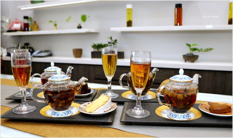 【嘉義‧東區】名香茗茶‧在地老店 遠播中港二地，茶香濃郁 入口回甘 茶品小點不能錯過