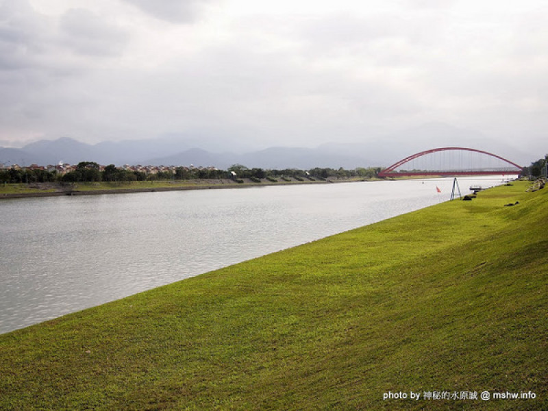 【景點】宜蘭冬山河親水公園@五結 : 沒有水的親水公園,也可是可以來走走運動的啦        
      