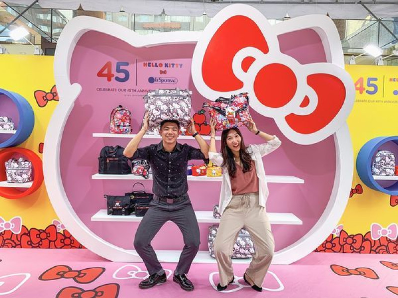 【台北網美拍照景點】45歲LeSportsac和超可愛hello kitty聯名歡慶生日登場！