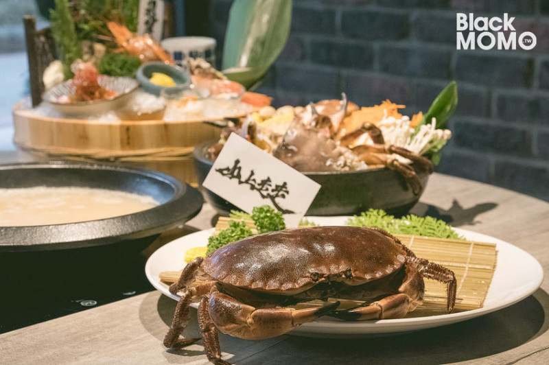 新竹｜山上走走－日式無菜單海鮮鍋物・蝦兵蟹將與和牛全上桌 - 黑哥桃｜繽紛假期