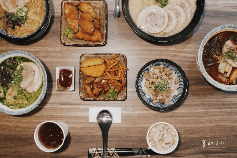 台中西屯 麵屋虎徹青龍拉麵｜最道地的日本味噌拉麵，適合台灣口味的特製六片叉燒拉麵 ♥ 每一樣都好好吃！