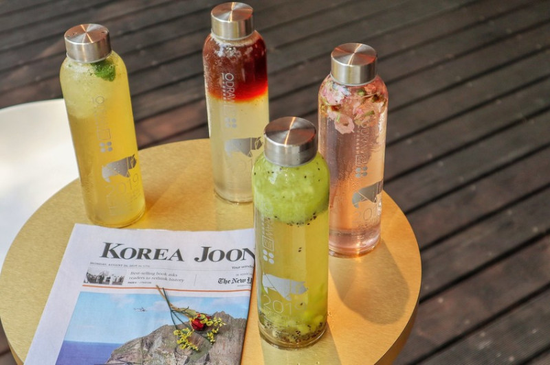 台北中山｜加做食艷室 台北+。外帶一支健康繽紛的香繽舞曲，讓花草香伴你走過美麗的春夏秋冬（捷運中山站）