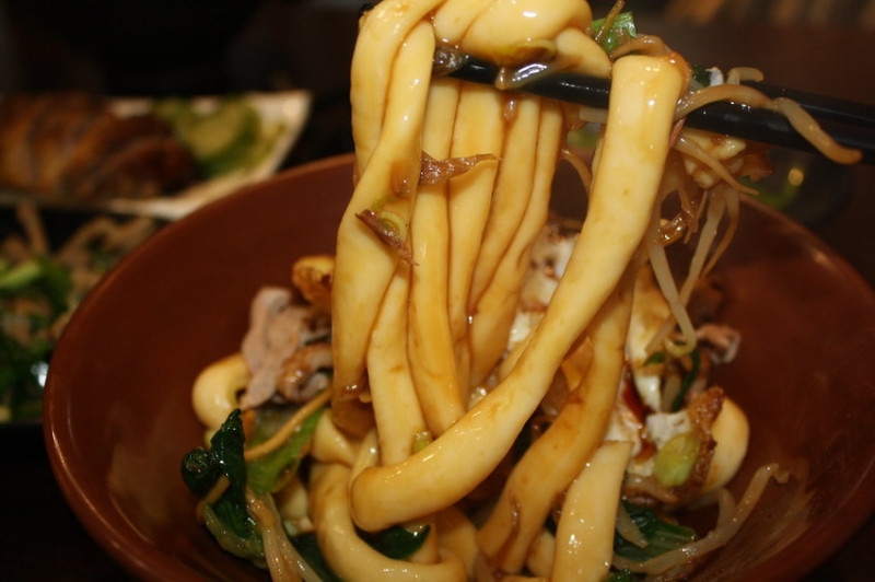 【板橋美食】鼎街鴨香飯: 超好吃鴨香飯加上鹹香的炒鴨血,還有超特別的粄條口感 @東吃東吃到處吃