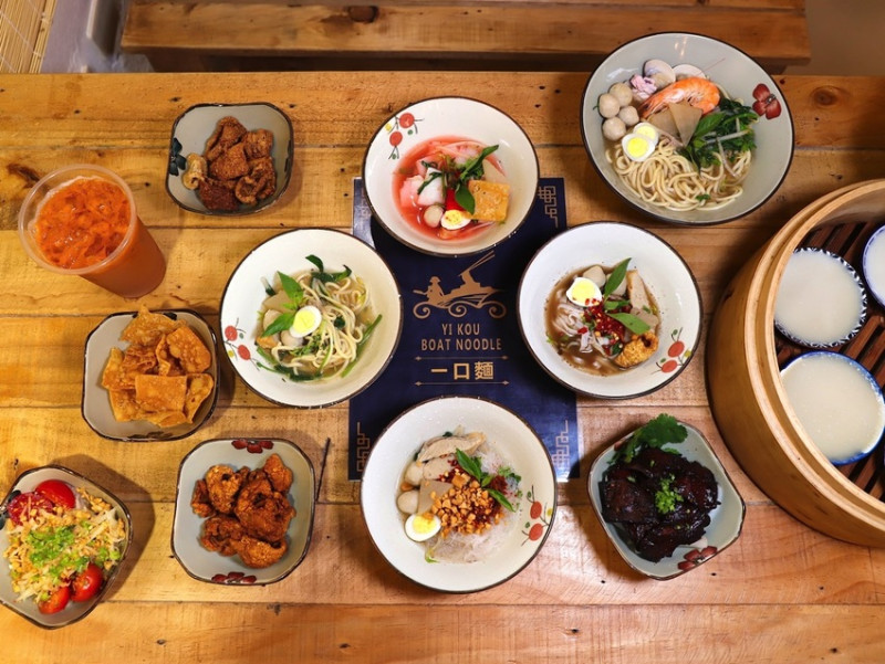 一口麵 Yi kou boat noodle：來自泰國的正宗泰國船麵.一口麵/全台唯一的泰國一口麵！不用飛泰國，台南就能吃到了!!!｜台南異國料理/泰國料理 - 進食的巨鼠