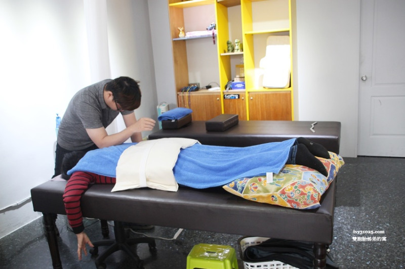 柏青傳統整復推拿所 | 久坐不適後遺症 | 下半身水腫 | 幫肌肉活絡動一下