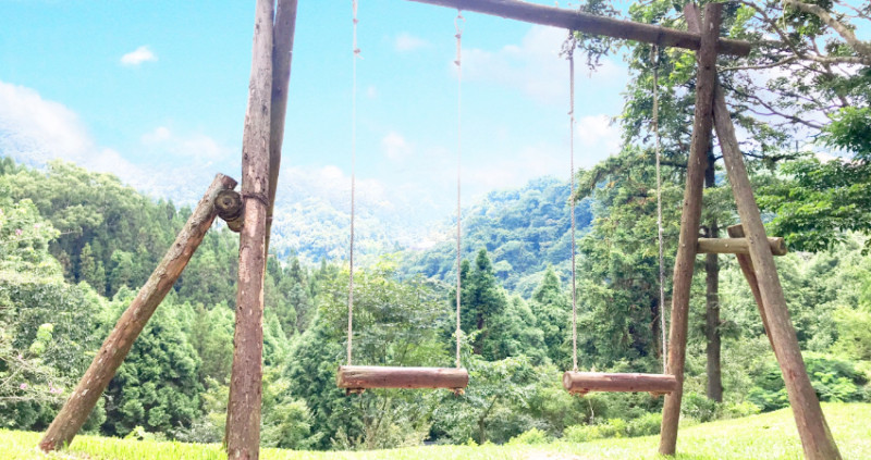 兩天一夜的森林美學派對，待人潮散去才開始｜台中新社薰衣草森林 緩慢；尋路民宿 香草House會館