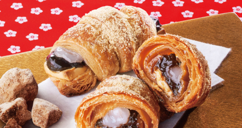 日本最強可頌神級聯名！「Saint Marc cafe X 桔梗信玄餅」4款甜點要全掃，「黑蜜黃豆粉可頌、黑蜜黃豆粉蕨餅拿鐵」每款都讓螞蟻人嗨翻。