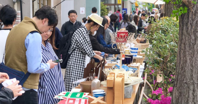 山手線上最文青車站慶生趴！目黑站140週年集市打造12公尺超長餐桌、隱藏版美食一次收買你的胃。