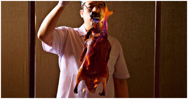 火焰燒鵝四吃！潮品集潮坊 波霸珍奶蛋塔 香檳明蝦球，信義區美食清單。