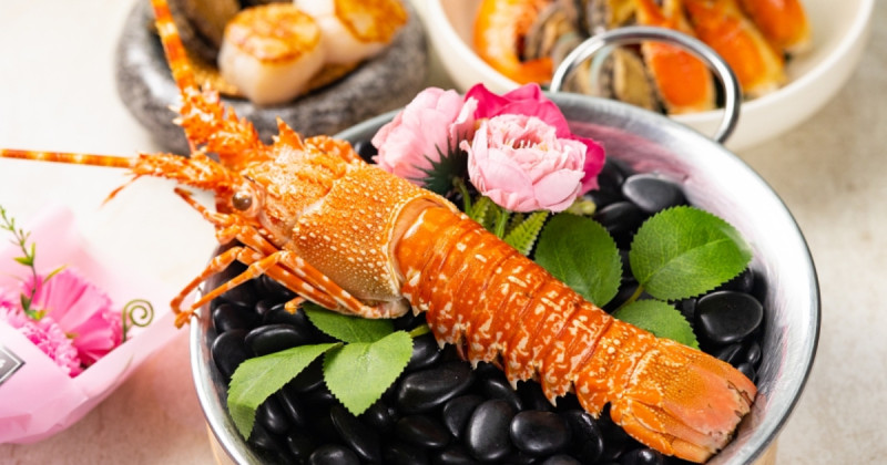 台北母親節吃到飽送龍蝦！美麗信超高CP值，加贈烤龍蝦與節慶轉轉樂。