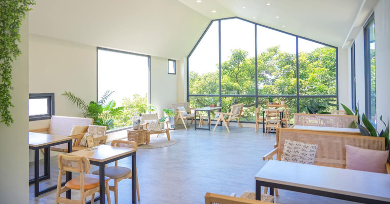 海景控必收！北部最chill海邊咖啡廳推薦 順遊絕美老梅石槽、藏酒酒莊。