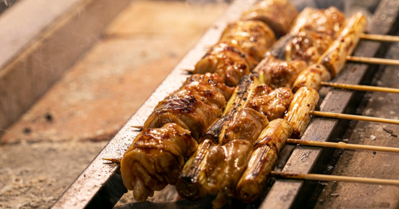 京都傳說中排隊3小時的炭燒親子丼復活了！丹波雞親子丼一吃就愛上。