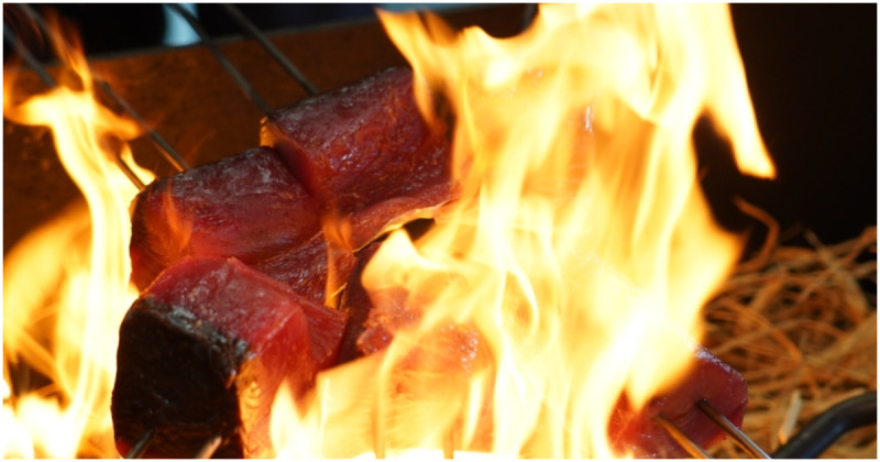 傳統高知美食吃起來！かつお船 稻草炙燒鰹魚DIY，高知伴手禮一次買齊超方便。