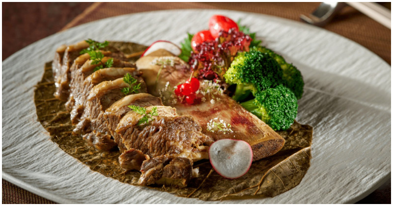 經典粵菜四人同行享8折！信義區瀚寓酒店弈夢紅樓，新菜單搶先看。