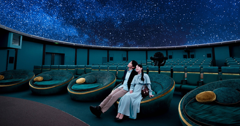 柯南全新原創劇情「閃光的宇宙船」在日本5大天文館7月限定上映，搭配穹頂投影太驚艷。