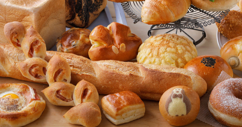 北海道人氣烘焙坊插旗宮城縣，現烤麵包香氣逼人，也買得到超可愛企鵝麵包。