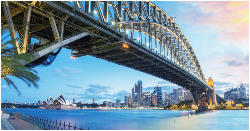 易遊網25週年慶殺到見骨！機票含稅250元起，飯店一晚525元起，不搶就等哭。