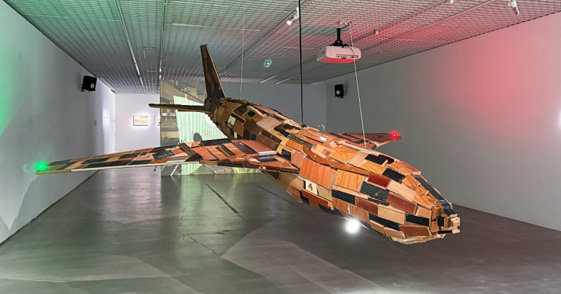 台北新展覽免費入場！北師美術館 亂流展必拍亮點，美術館變機場航廈打卡點。