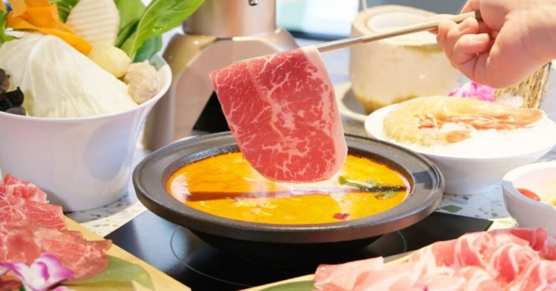 台中逢甲火鍋最新推薦！一人泰式火鍋「泰悠」3大優惠，壽星送泰奶塔。