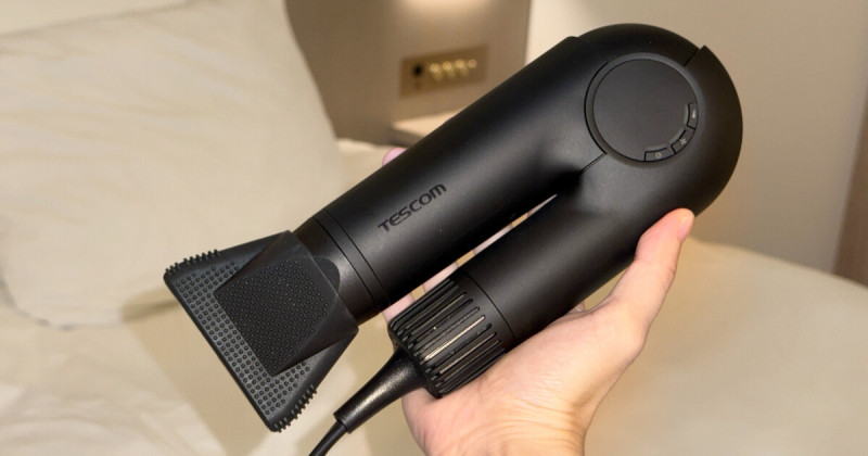 七夕送禮就選這台！TESCOM miniGO吹風機，iPhone大小、護髮出國超方便。