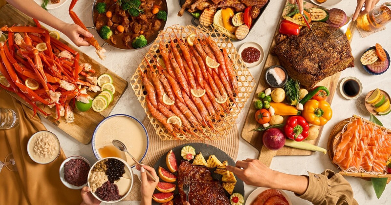 晚鳥吃到飽買一送一！MJ Kitchen「肉食主義」從南洋金沙腱骨排到松葉蟹腳全部吃到飽。