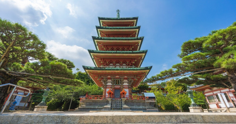 廣島不只嚴島神社！朝聖純白未來心之丘、漫遊御手洗古街與宮島最新藝文咖啡廳一次收藏。