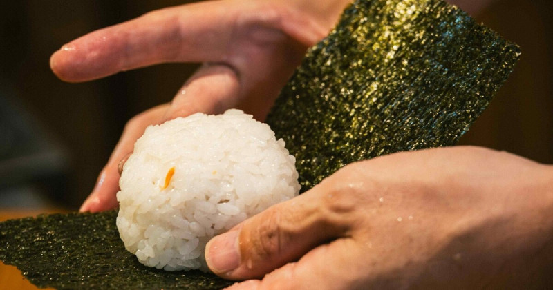 東京最古老飯糰店「淺草宿六」快閃登台！日本虎牌推出飯糰快閃廚房、報名方式完整公開。