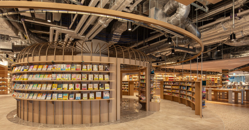 NEWoMan高輪「BUNKITSU TOKYO」全新開幕，1000坪超大空間、10萬本藏書，提供自由系書店新體驗。