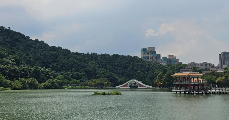 台北內湖自然系行程！走遍2大親水公園、吃隱藏小店美食，大湖公園散步賞景。