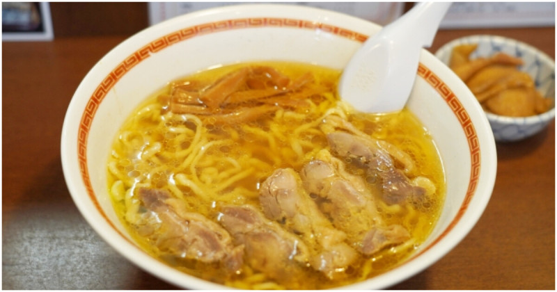 仙台第一名拉麵！中華そば 嘉一 每天只賣四小時，雞湯拉麵配雞皮。